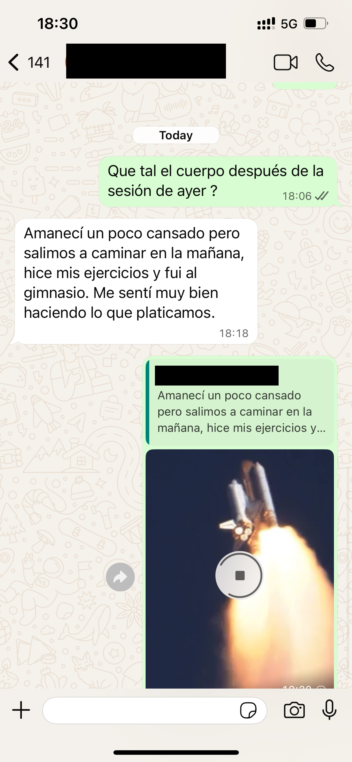 Conversación real de WhatsApp con un miembro (nombre, número y foto ocultos)